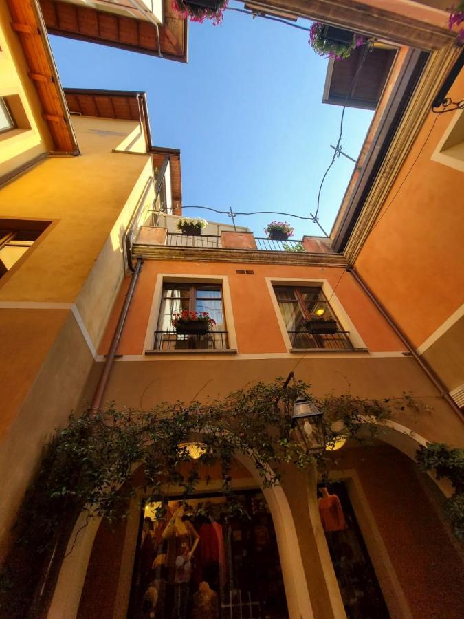 Hotel La Contrada Verbania Exterior photo