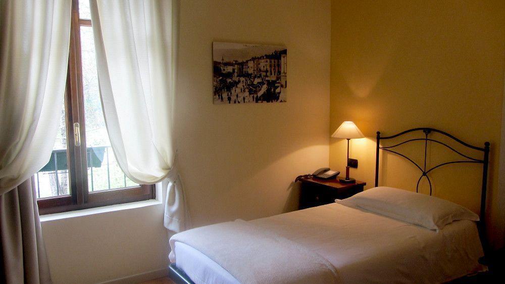 Hotel La Contrada Verbania Exterior photo